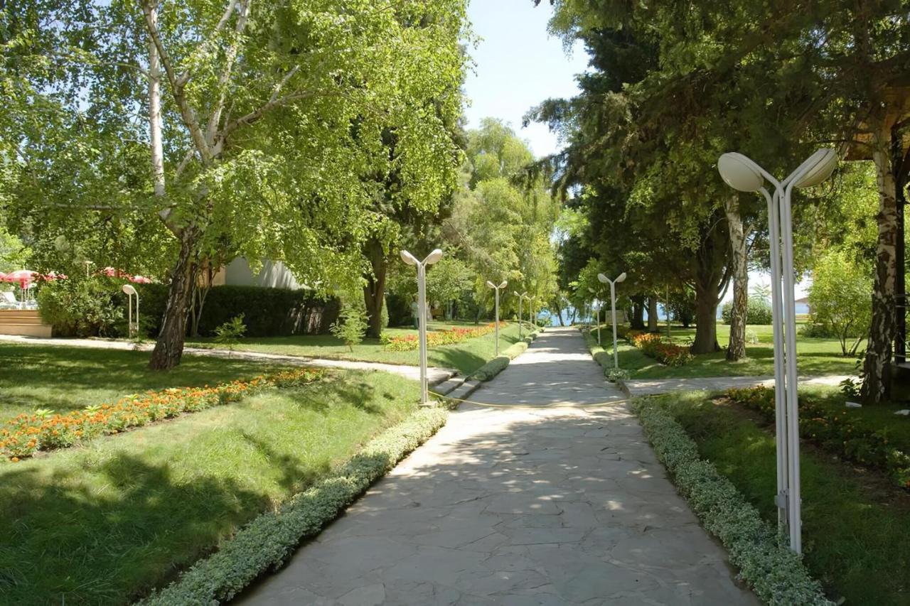 Oasis Park Hotel - New Managment Nesebar Bagian luar foto