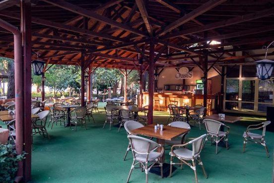 Oasis Park Hotel - New Managment Nesebar Bagian luar foto